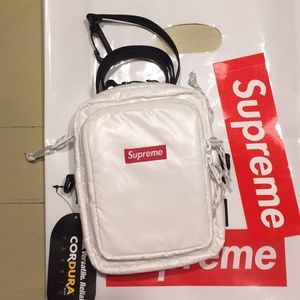 Supreme FW17 White Shoulder Bag